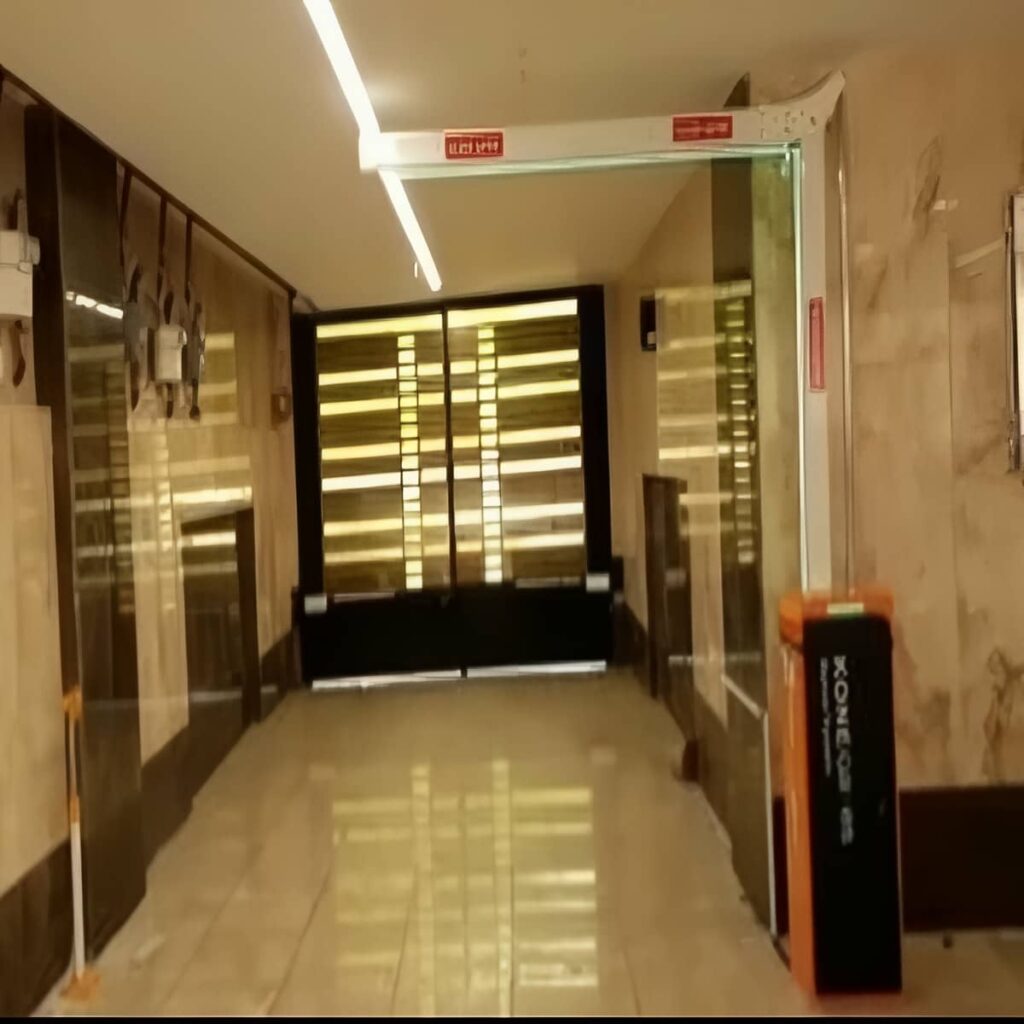 سفارش راهبند بازویی برای مجتمع مسکونی