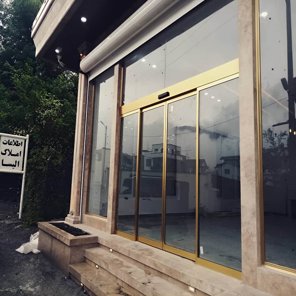 نصب درب شیشه ای اتوماتیک با اپراتور استاندارد