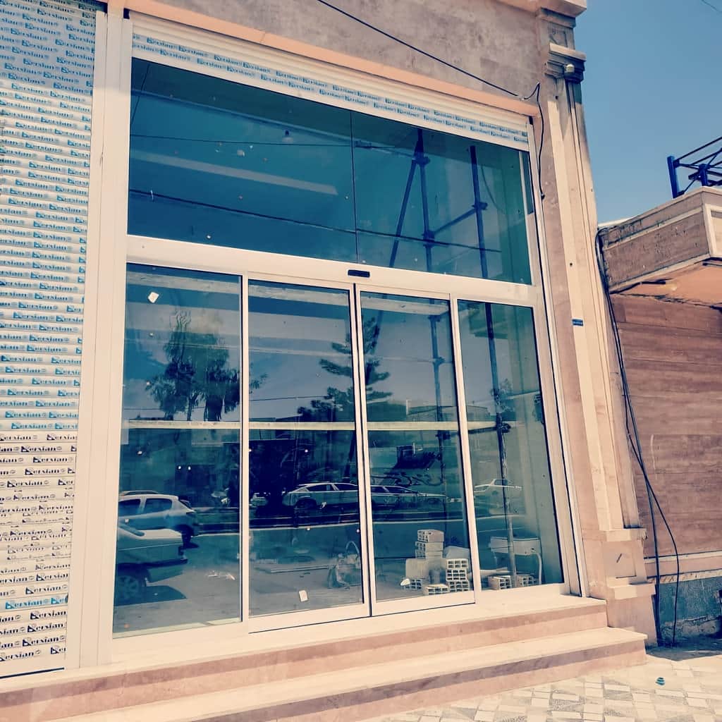 درب اتوماتیک شیشه ای تلسکوپی با فریم مقاوم درب اتوماتیک شیشه ای تلسکوپی با فریم مقاوم