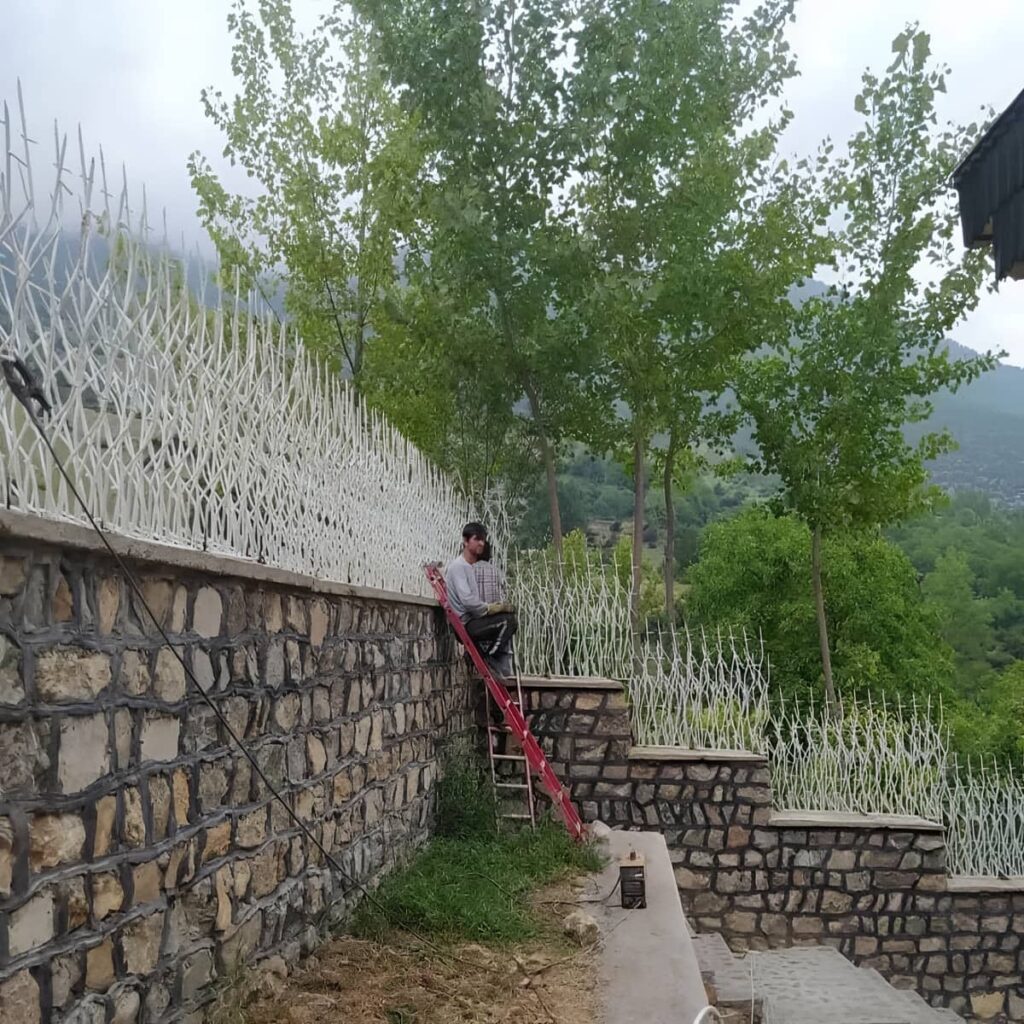 حفاظ شاخ گوزنی با ارتفاع متناسب دیوار