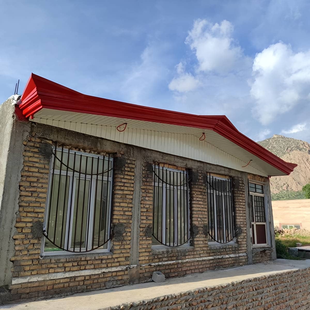 آردواز پارکینگ با آبروی هدایت باران