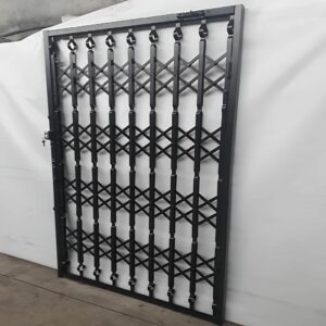 7 نمونه درب آکاردئونی چندگل ایمن