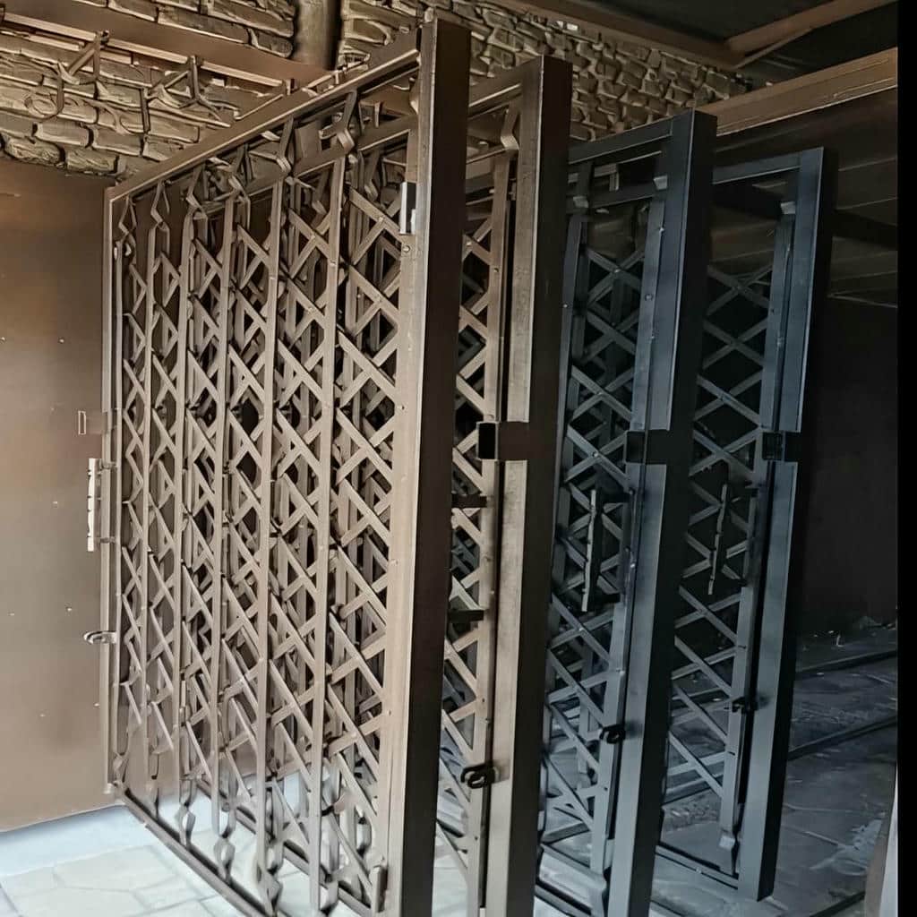 درب آکاردئونی کشویی روان با فریم محکم