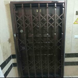 قطعات اصلی درب آکاردئونی و اثر هرکدام بر امنیت