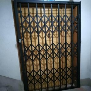 حفاظ آکاردئونی کم جا برای جلوگیری از سرقت ورودی ساختمان