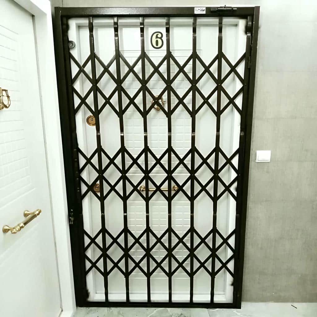 درب آکاردئونی ضد سرقت با لولای مقاوم