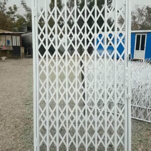 خدمات نصب درب آکاردئونی با دسترسی سریع به نصاب