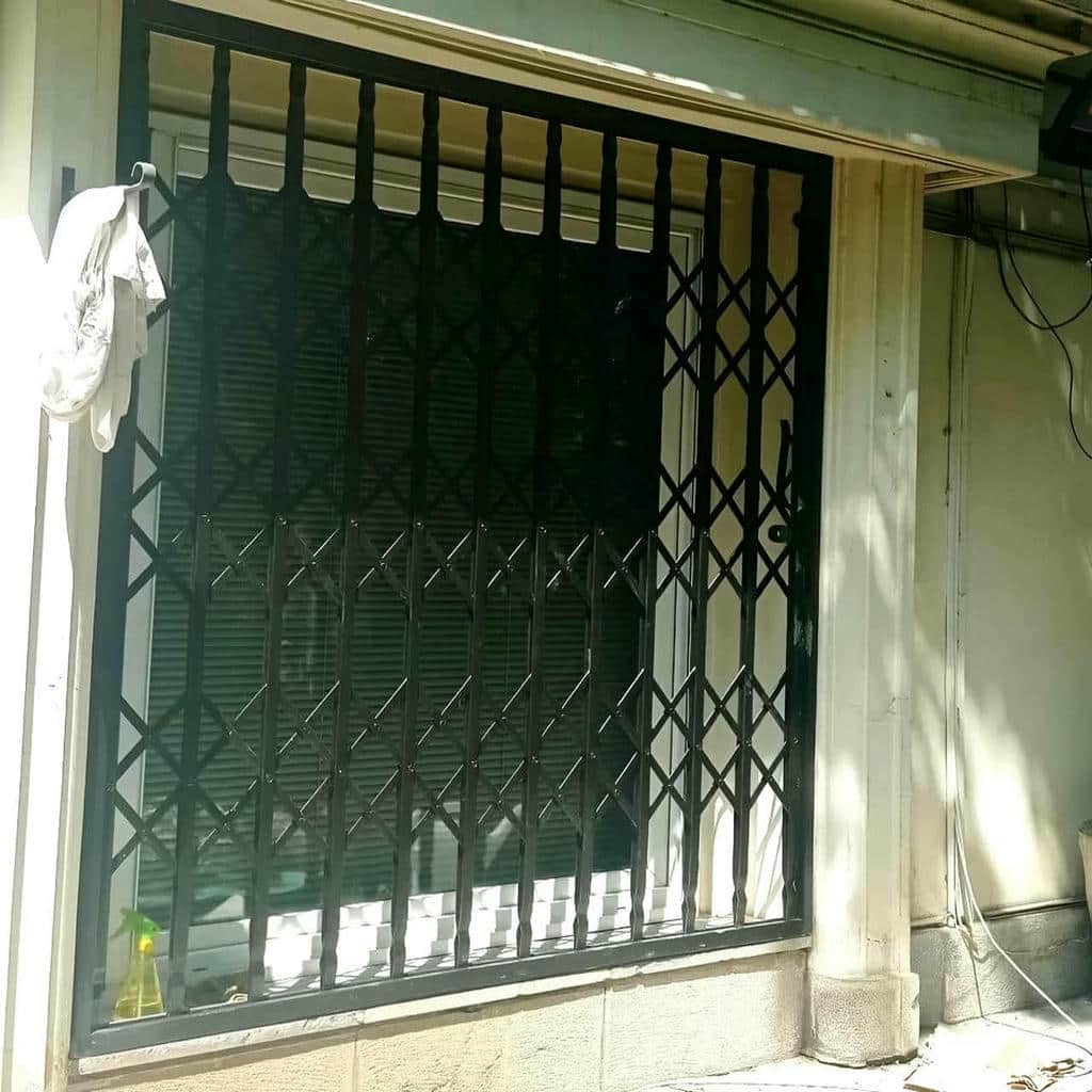 درب آکاردئونی سفارشی با ریل روان فلزی