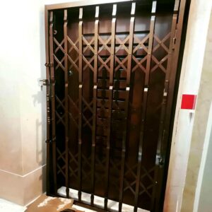 حفاظ آکاردئونی رنگی برای زیبایی و امنیت آپارتمان