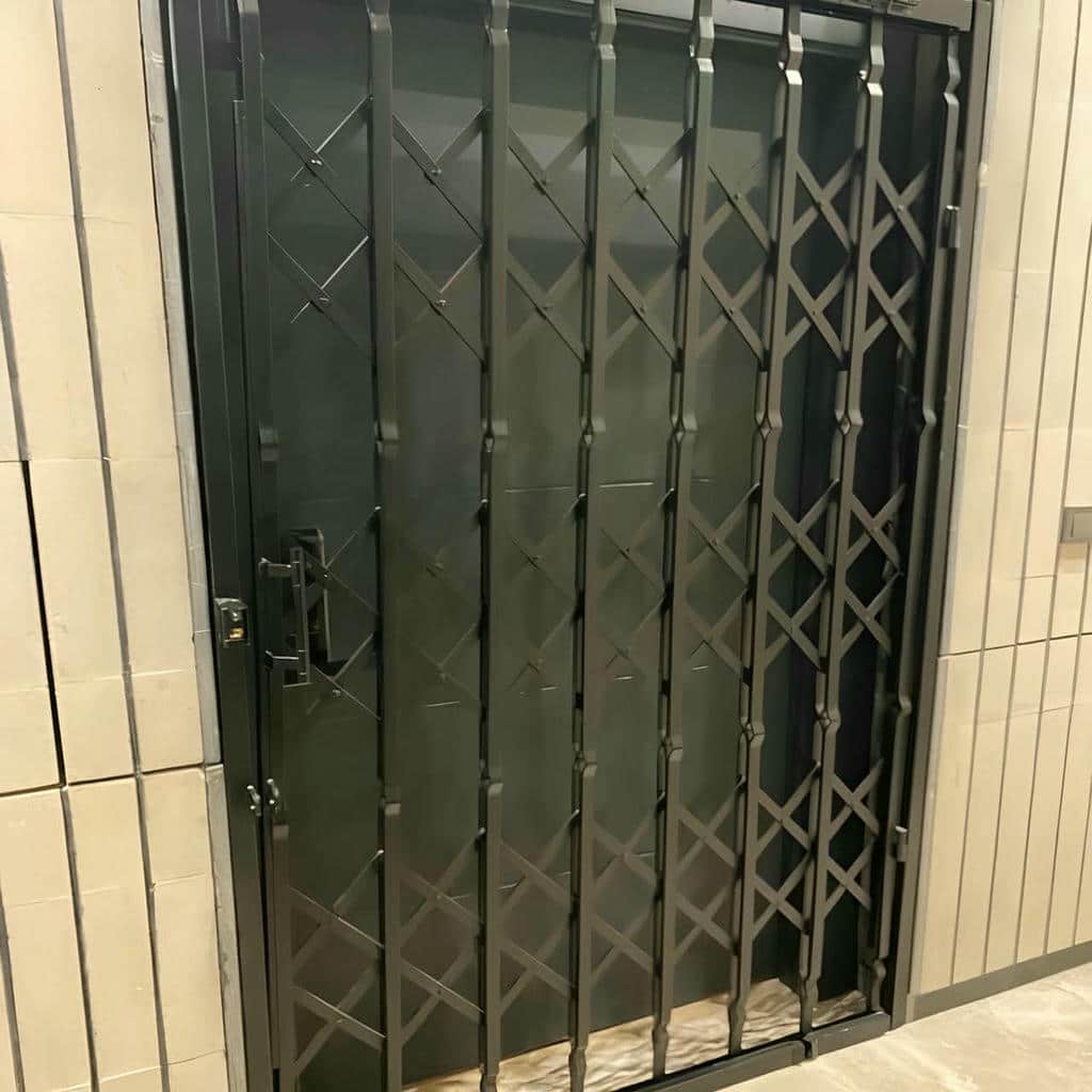 درب آکاردئونی با ریل کشویی روان
