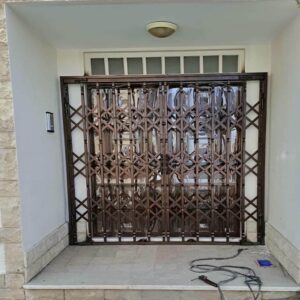 درب آکاردئونی ریلی با حرکت نرم و طول عمر بالا