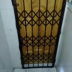 حفاظ آکاردئونی جمع شونده درب ورودی