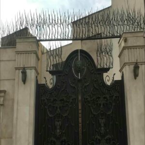 آشنایی با نرده آهنی دیوار