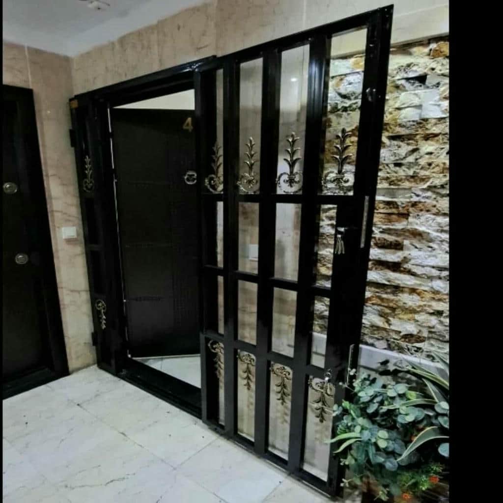حفاظ درب آپارتمان با آهن باکیفیت