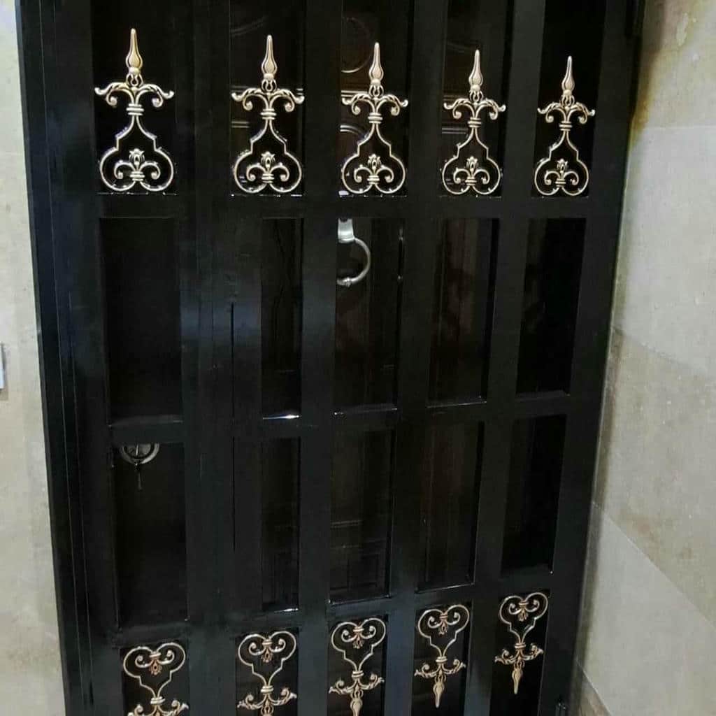 حفاظ کرکره ای آهنی با جوشکاری تمیز اتصالات