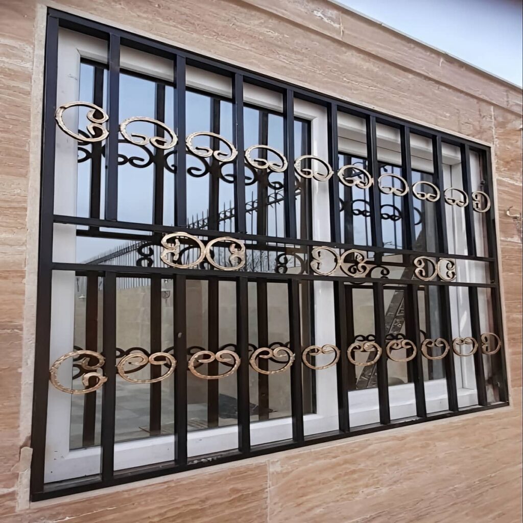 رنگ آمیزی حفاظ پنجره با ضدزنگ مقاوم