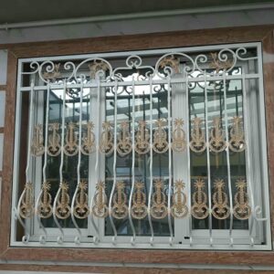 نرده پنجره سنگین با قوطی آهنی