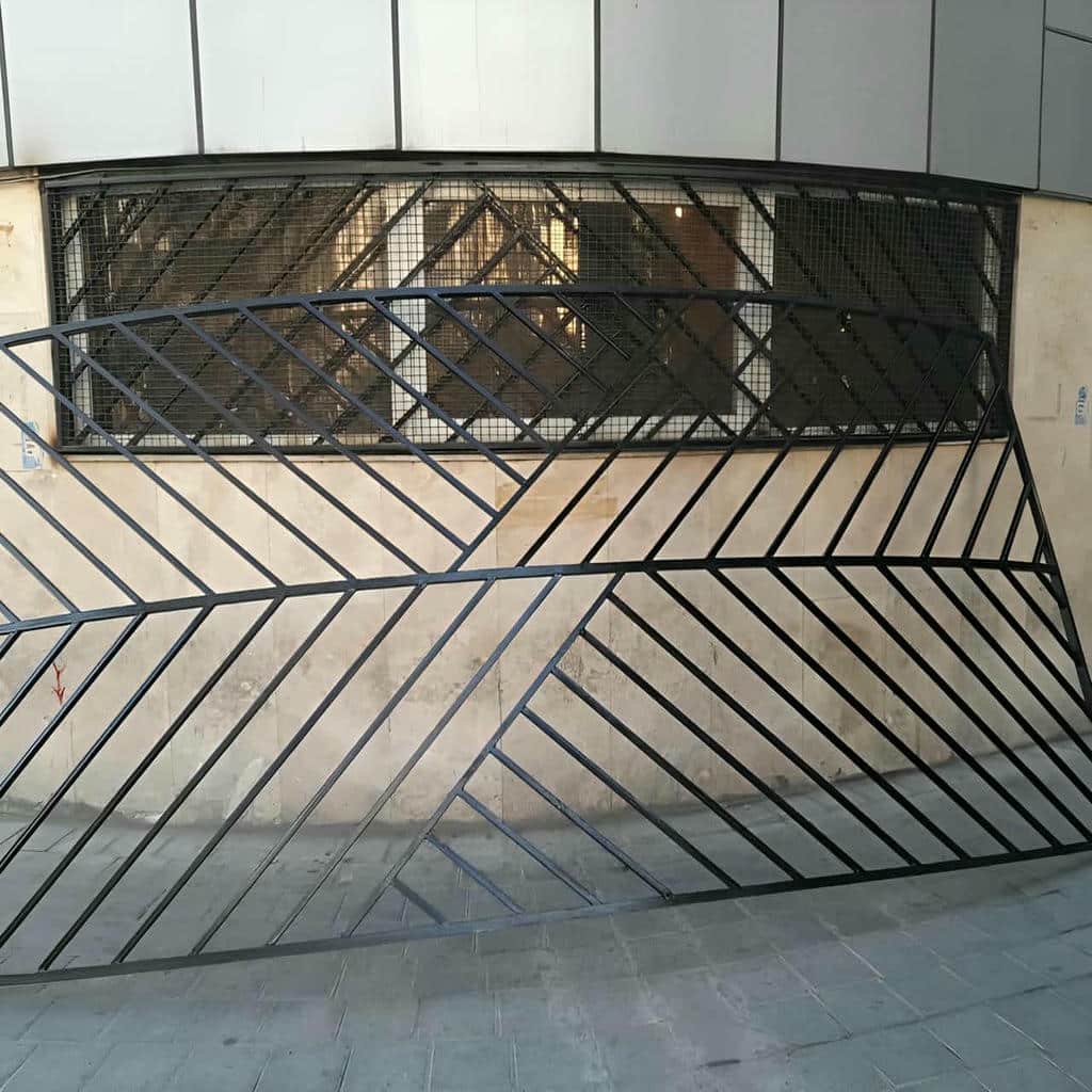 حفاظ پنجره با دسترسی راحت به فضای داخلی