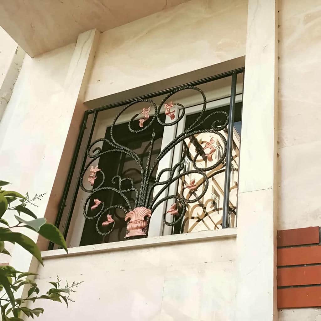 حفاظ پنجره دوجداره با جوشکاری تمیز اتصالات