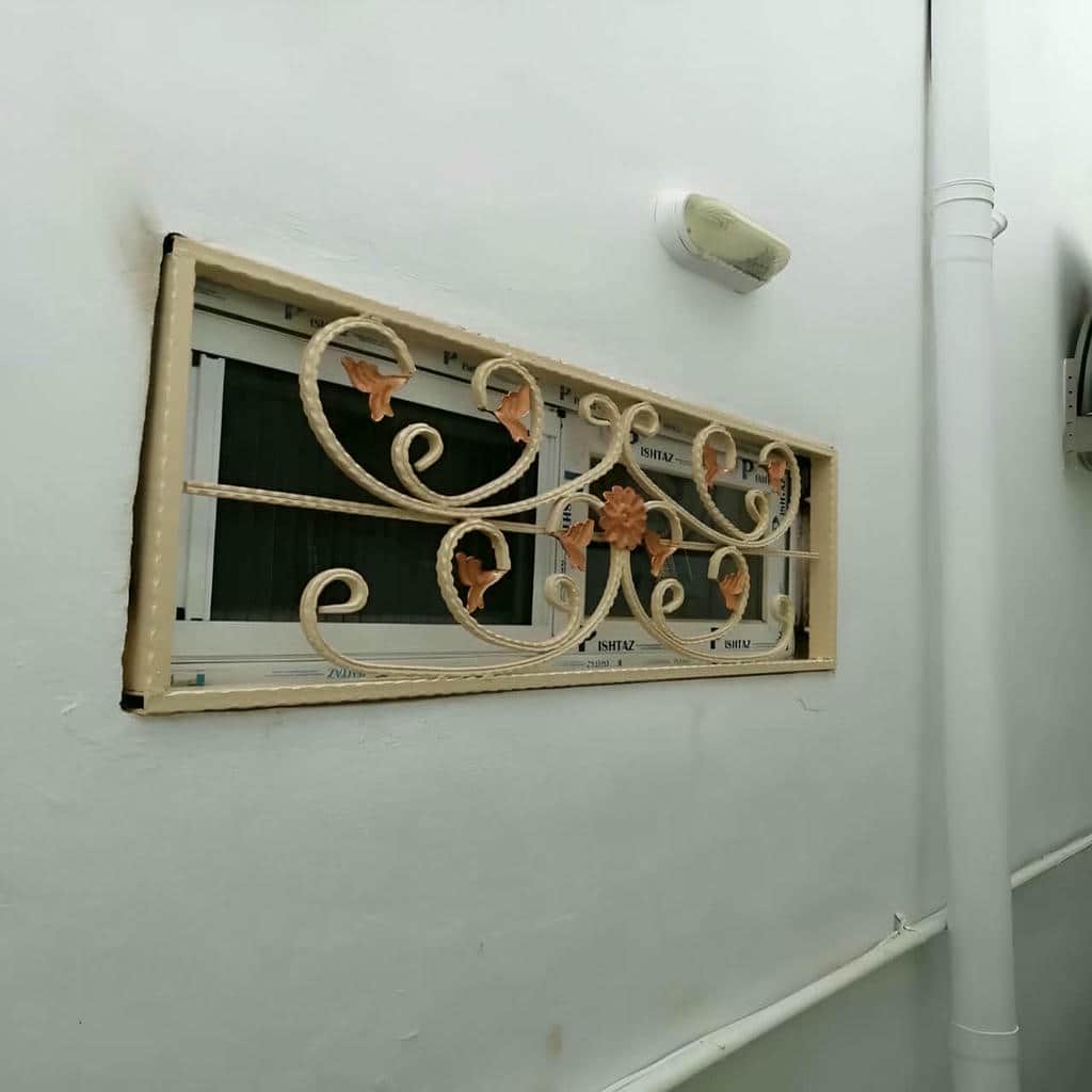 حفاظ پنجره با رنگ هماهنگ