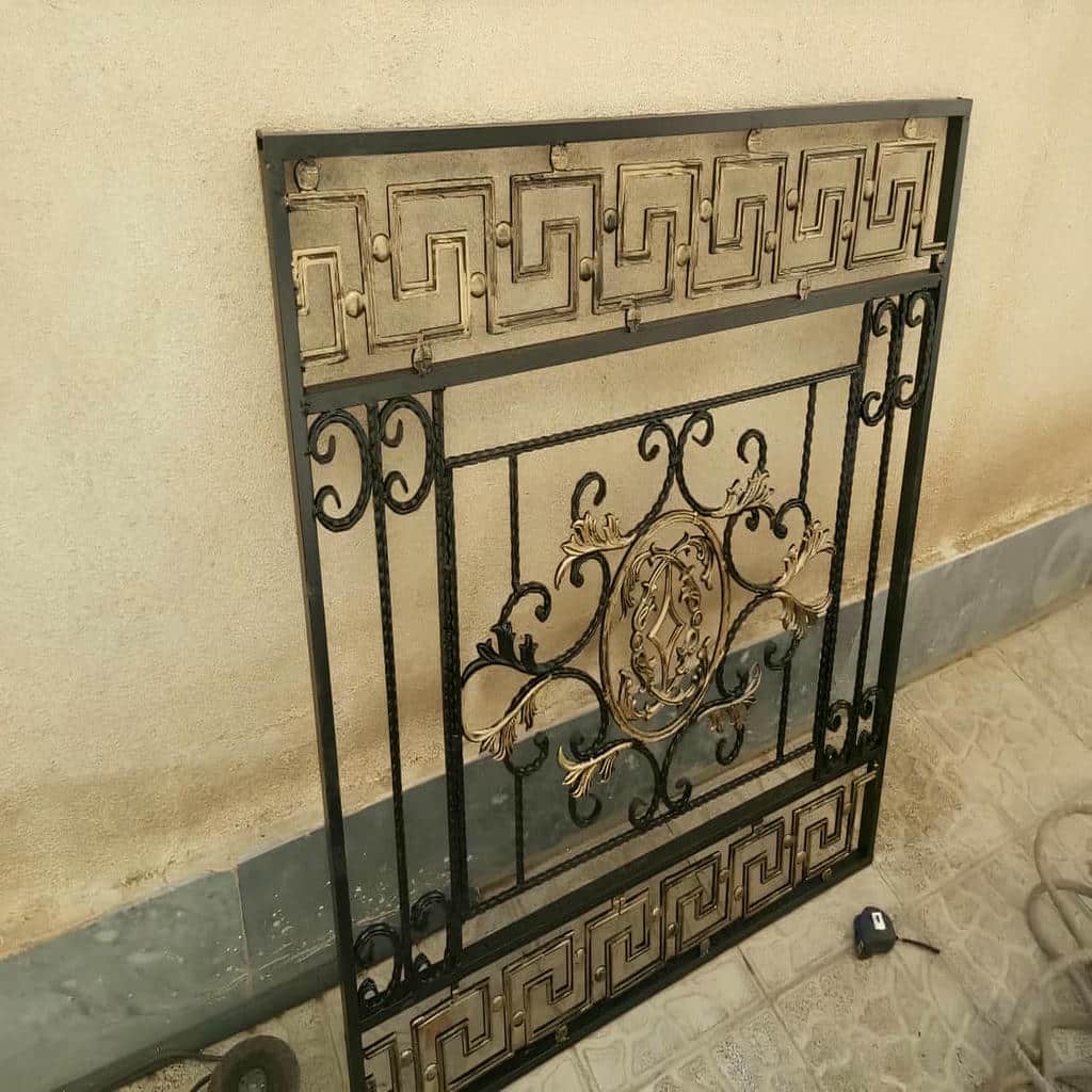 حفاظ پنجره مدرن با نصب تراز