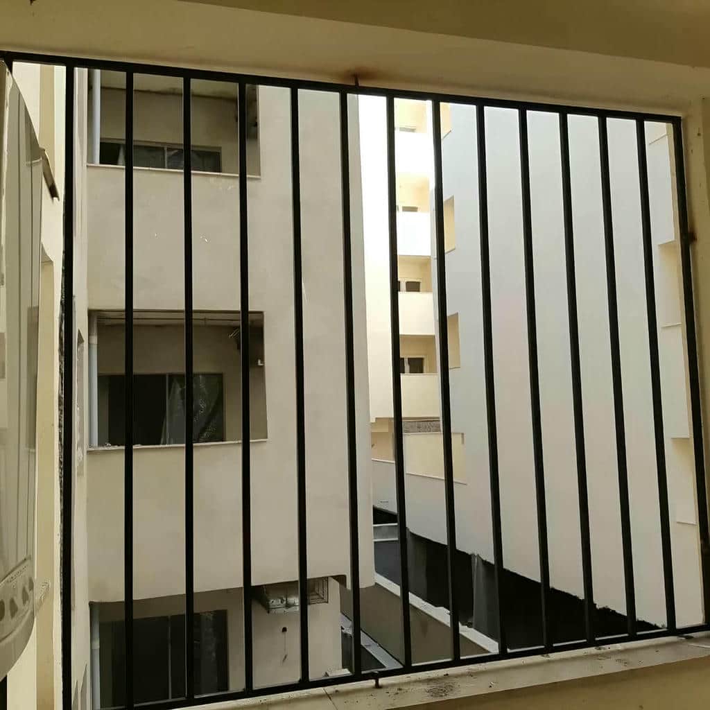 حفاظ فرفورژه پنجره گلنرده با برش دقیق پروفیل