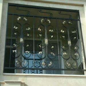 نرده حفاظ پنجره با طراحی مدرن