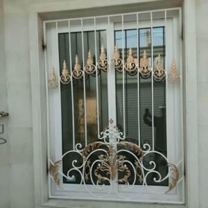 حفاظ پنجره مدرن با پروفیل آهنی سنگین