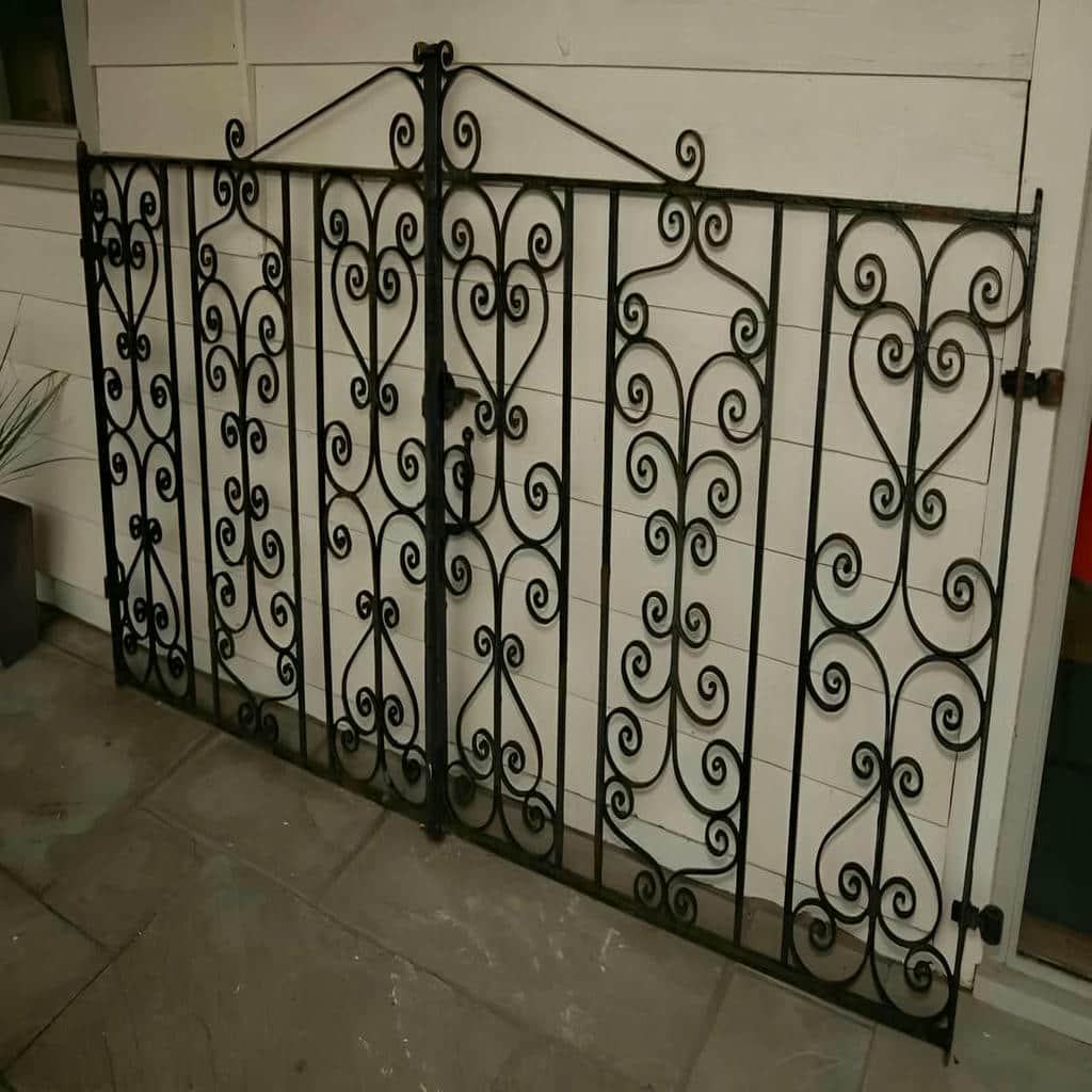 حفاظ پنجره فرفورژه با طراحی مدرن و کلاسیک