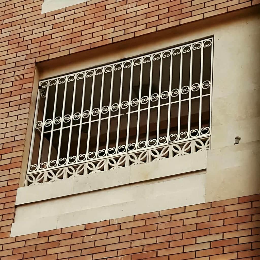 نرده دزدگیر پنجره با استحکام و کیفیت بالا