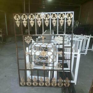 حفاظ پنجره شکمی با گل وسط تزئینی