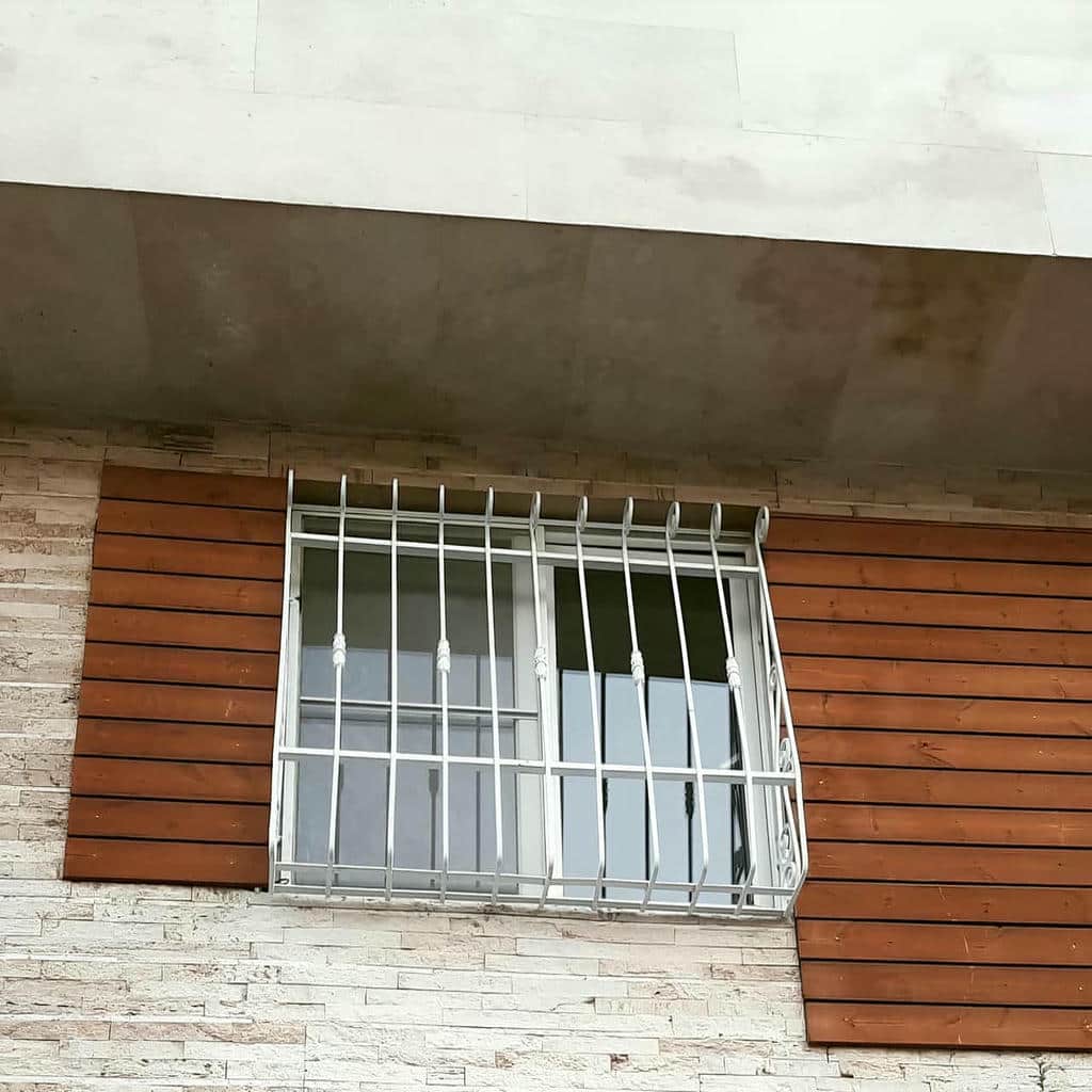 حفاظ پنجره ویلایی با رنگ مقاوم فضای باز