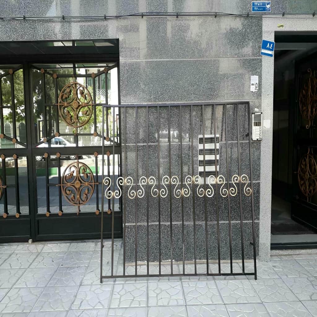 حفاظ پنجره ویلایی با رنگ مقاوم فضای باز