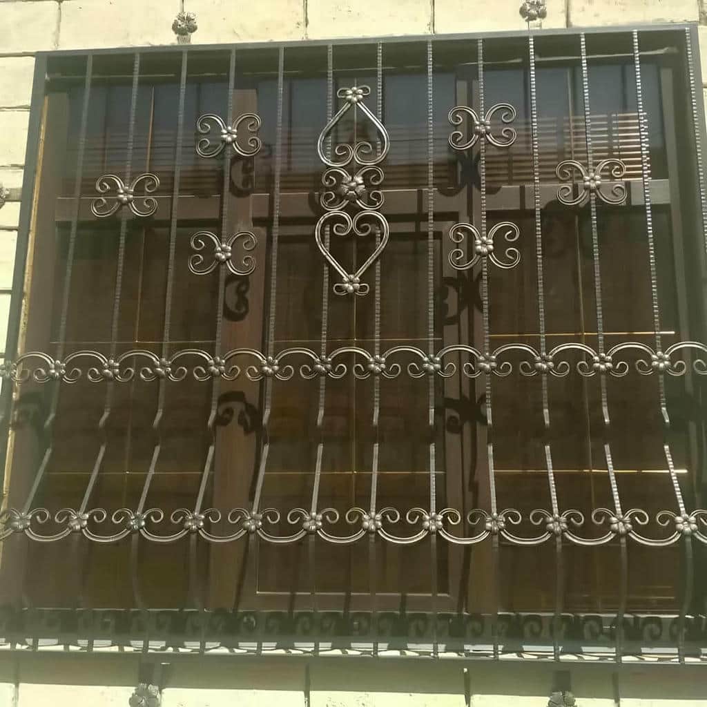 حفاظ دیواری پنجره با رنگ مقاوم فضای باز