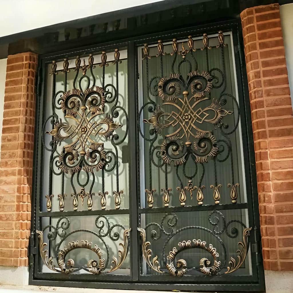 حفاظ پنجره دوجداره با نصب محکم روی قاب