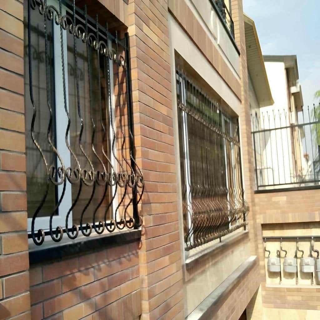 حفاظ پنجره دوجداره با صفحه نصب تقویت شده