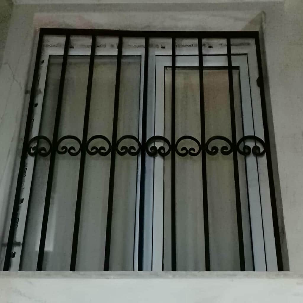 حفاظ پنجره ساده و شیک با برش دقیق