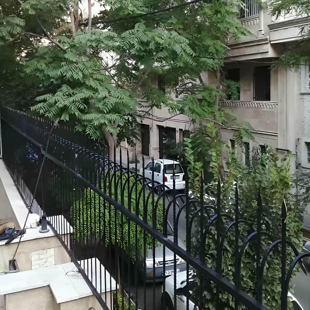 نرده سرنیزه ای آهنی دیوار با مدل تک شاخ
