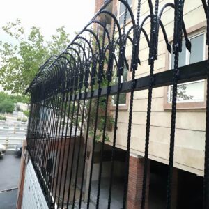 نرده دیوار حیاط فلزی