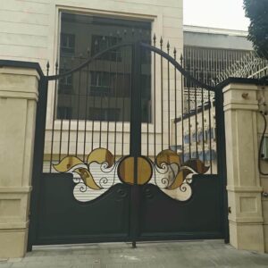 درب فرفورژه ویلایی پارکینگ با طرح یکپارچه