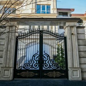 درب فلزی ورودی ویلا انتخابی هوشمندانه