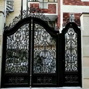 درب مدرن پارکینگ با طراحی هندسی