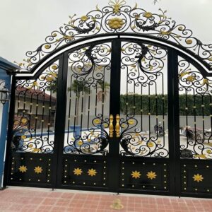 درب حیاط فلزی با ساخت صنعتی