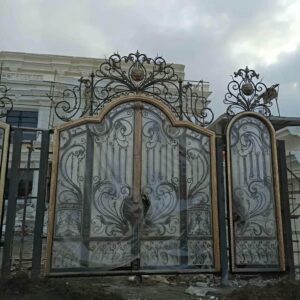 تولید حرفه ای درب حیاط فلزی