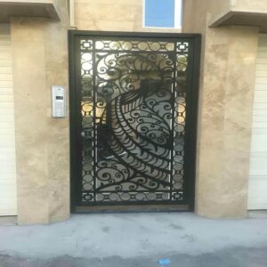 ابعاد کاربردی درب حیاط و پارکینگ