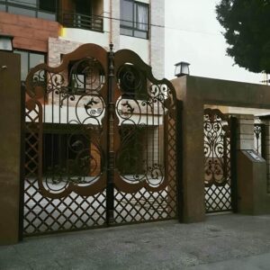 دروازه ساده و شیک حیاط