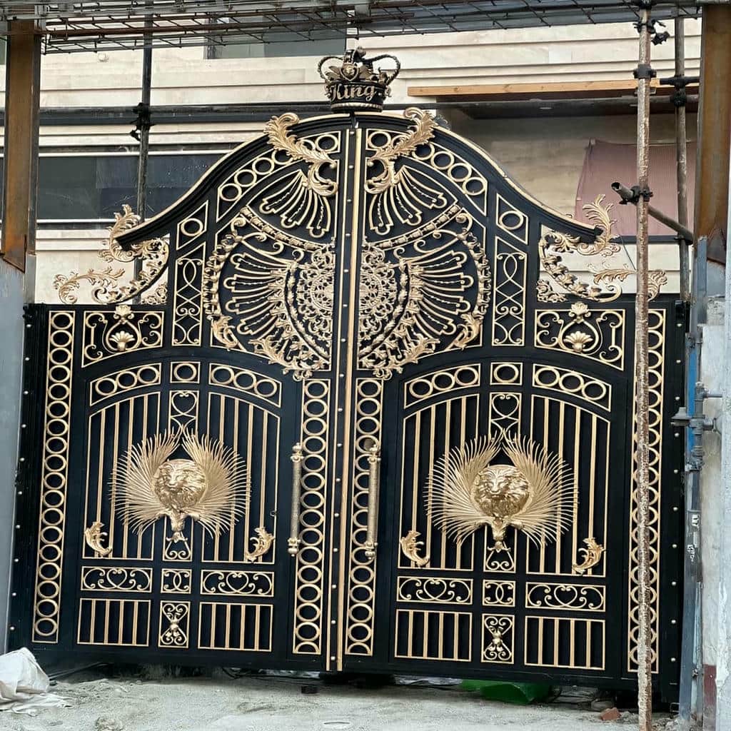 درب فرفورژه ویلایی با فریم مقاوم