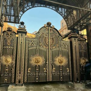 درب پیش ساخته آهنی با نصب سریع