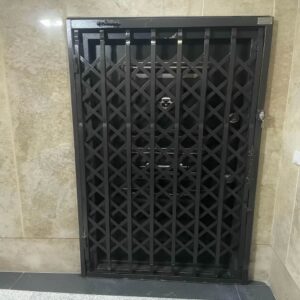 امنیت درب آکاردئونی با قفل مخفی و محکم