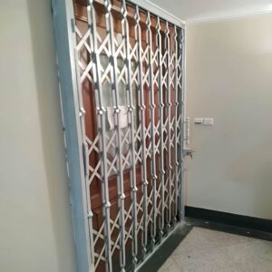 ارتقای امنیت درب آکاردئونی با قفل گذاری چندنقطه ای و مدل استاندارد